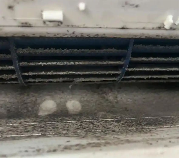 黄冈市空调吹的风有股烧焦味是怎么回事